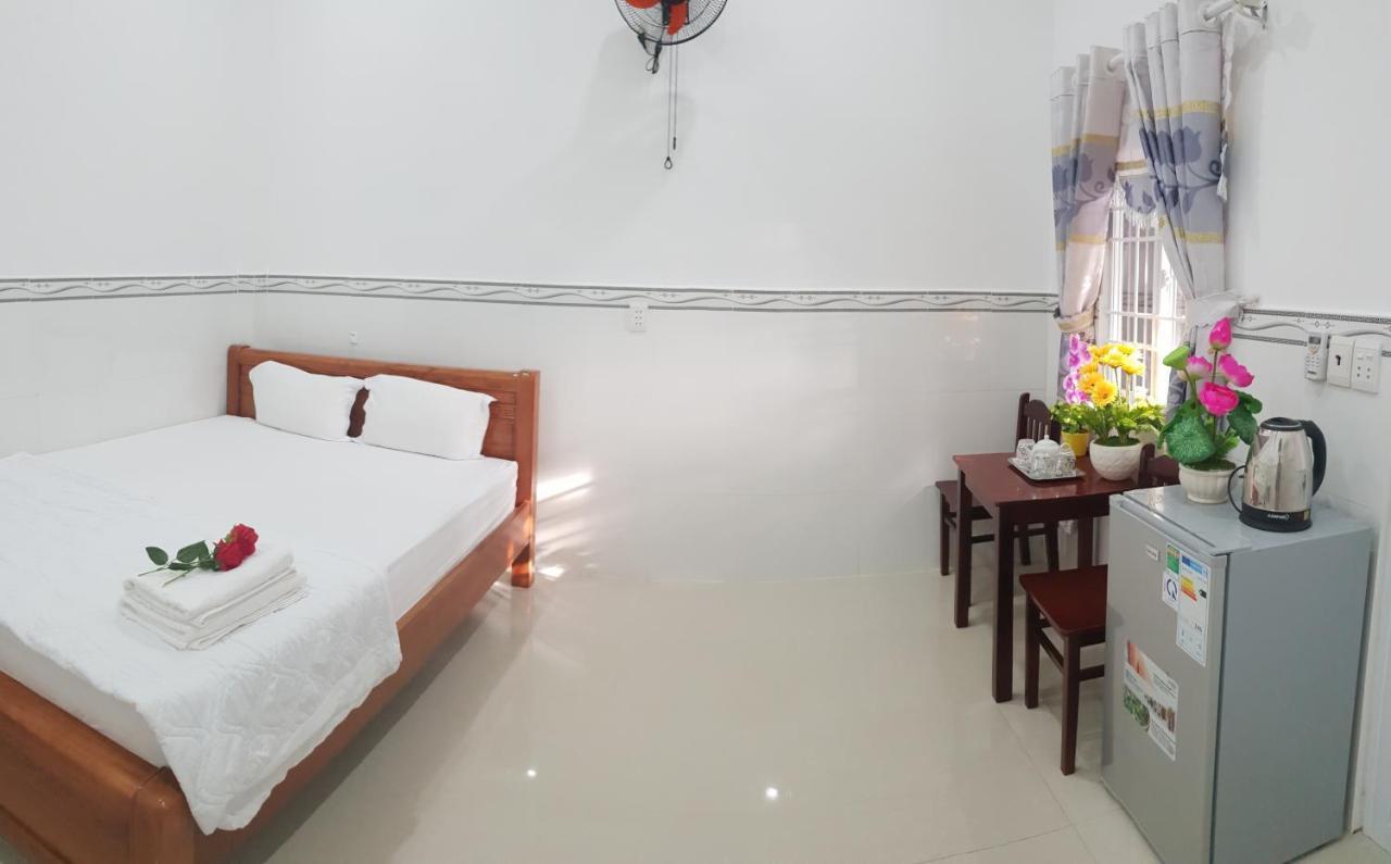 Hai Phuong Tuyen Guesthouse Duong Dong Exterior foto