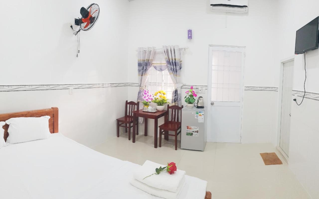 Hai Phuong Tuyen Guesthouse Duong Dong Exterior foto